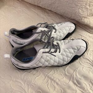 Love Joy Super Lite Stylish Women's White and Gray Athletic Shoes NWOT